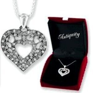 STERLING SILVER DIAMOND HEART NECKLACE